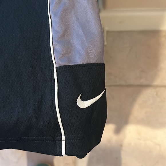 Nike DRI-FIT gym shorts - Picture 2 of 2